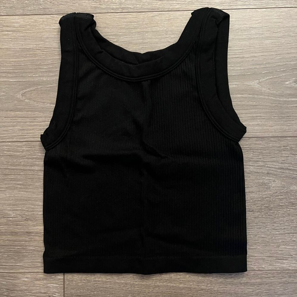 Urban Outfitters Out From Under Womens ML Black Seamless Ribbed Crop Tank Top